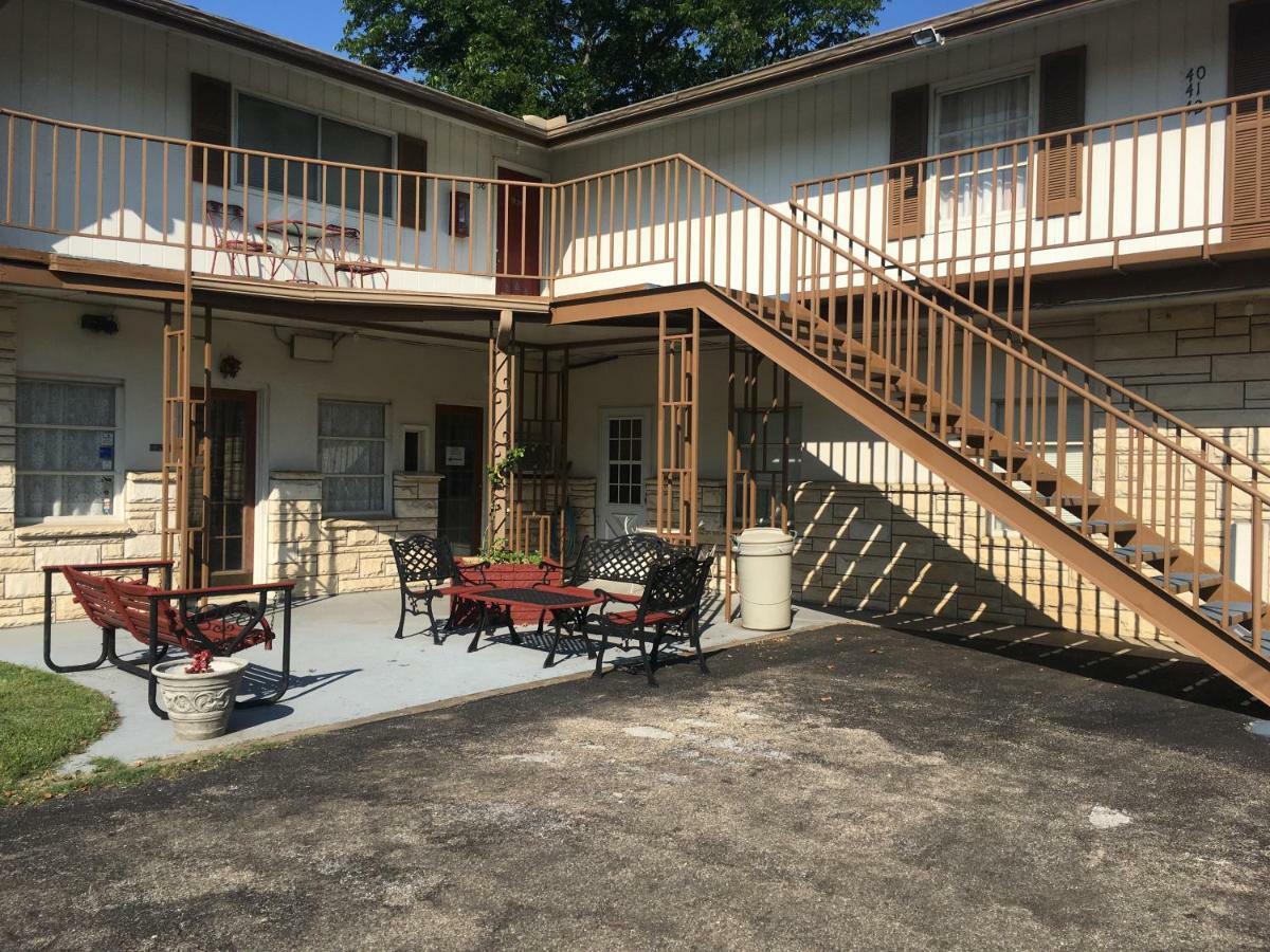 Azure Hills Inn And Suites Fredericksburg Extérieur photo